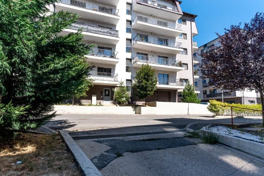 Apartament cu 2 camere semidecomandat, mobilat în Chinteni