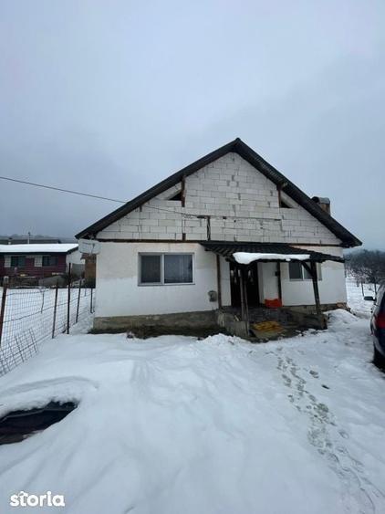 Casă cu 3 camere cu Teren 320 Mp în Central
