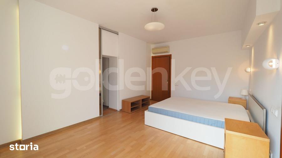 Casă cu 7 camere cu Teren 250 Mp în Central