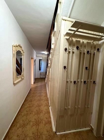 Duplex cu 7 camere cu Canalizare în Câmpinița