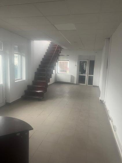 Spațiu comercial, de 300 mp, în 1 Mai