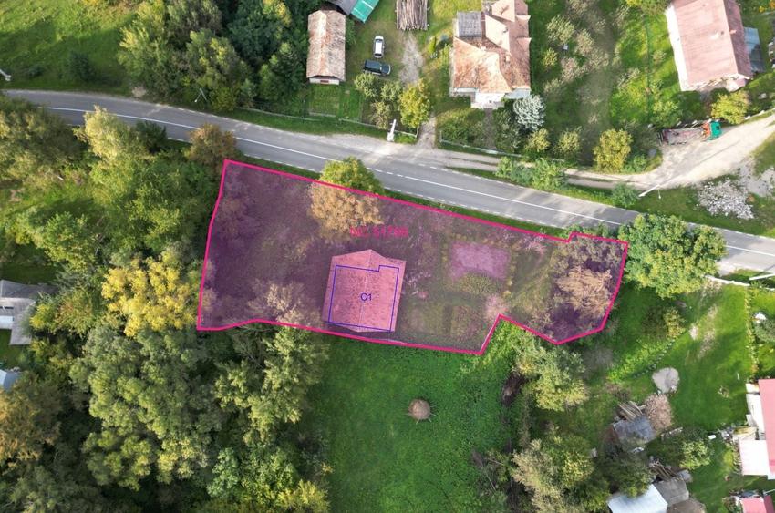 Casă cu 4 camere în Ceahlău