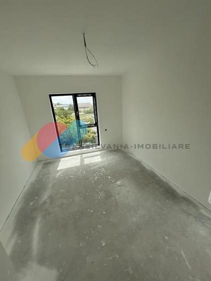 Casă individuală cu 5 camere cu Canalizare în Chinteni