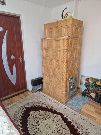 Casă cu 4 camere cu Teren 1000 Mp în Mihai Eminescu