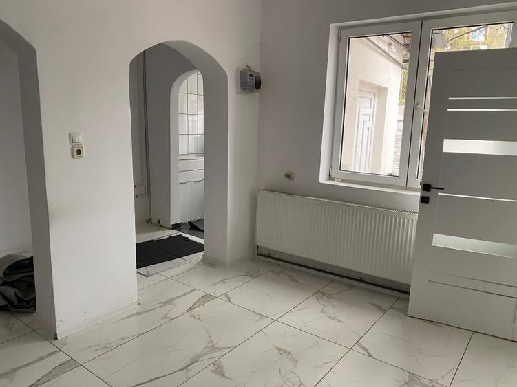 Casă cu 2 camere cu Teren 80 Mp în Iancului