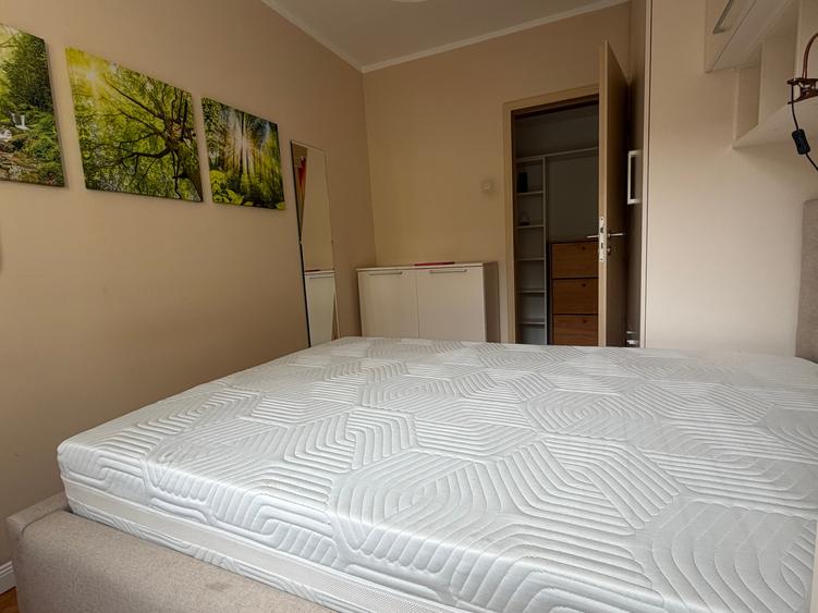 Apartament cu 3 camere semidecomandat în Olimpia-Stadion