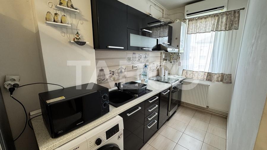 Apartament cu 3 camere decomandat, mobilat în Mihai Viteazul
