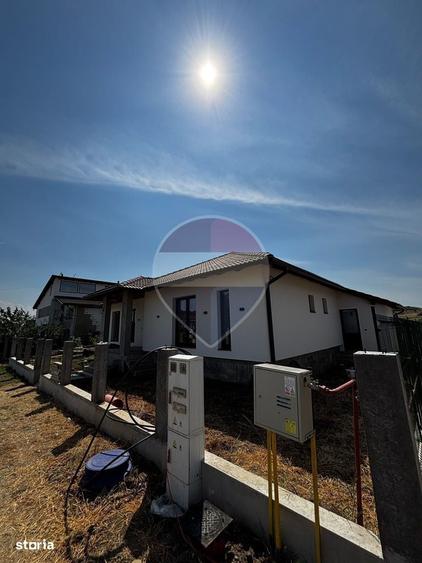 Casă cu 4 camere în Șard