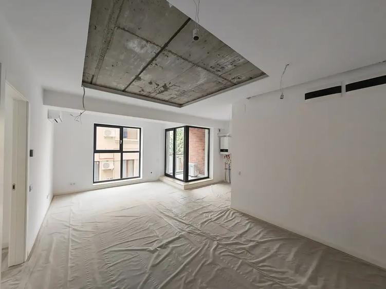 Apartament cu 2 camere semidecomandat în Pache Protopopescu