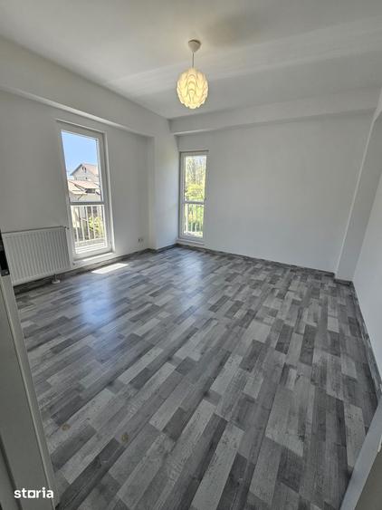 Apartament cu 3 camere semidecomandat în Mogoșoaia