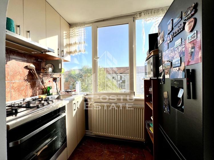 Apartament cu 2 camere decomandat, mobilat în Lipovei