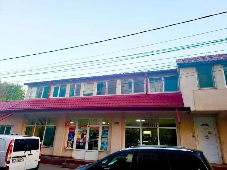 Spațiu comercial, de 500 mp, în Central
