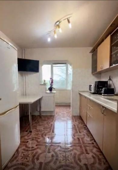Apartament cu 2 camere decomandat în Lipovei