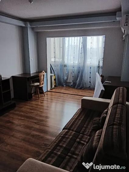 Apartament cu 2 camere decomandat în Basarabia