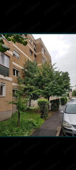 Garsonieră decomandată în Rogerius