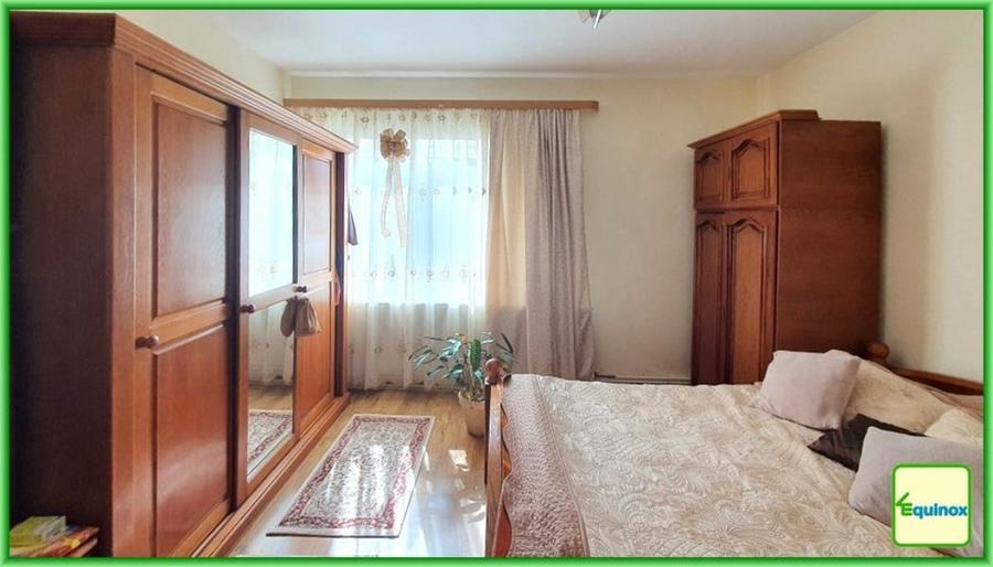 Casă individuală cu 6 camere cu Teren 240 Mp în Nord-Vest