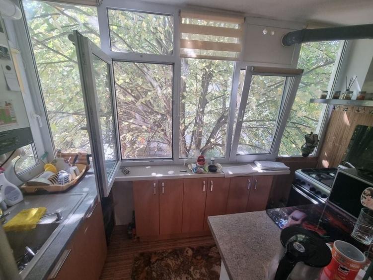 Apartament cu 3 camere decomandat în Tomis Nord