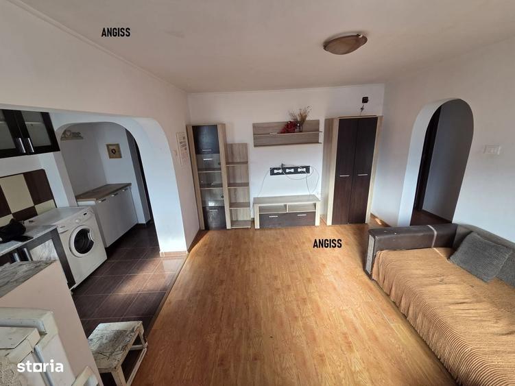 Apartament cu 3 camere în Spitalului