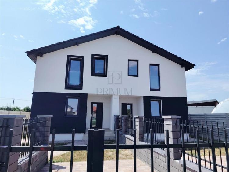 Casă cu 4 camere cu Teren 290 Mp în Moșnița Nouă