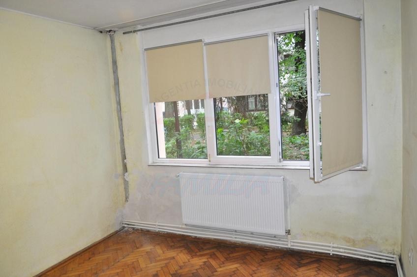 Apartament cu 2 camere decomandat în Piața Centrală