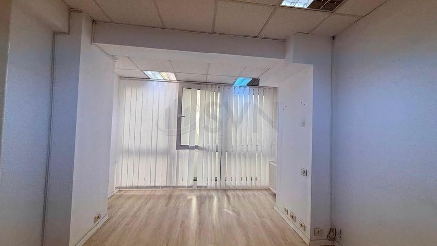 Birou, de 370 mp, în Calea Victoriei