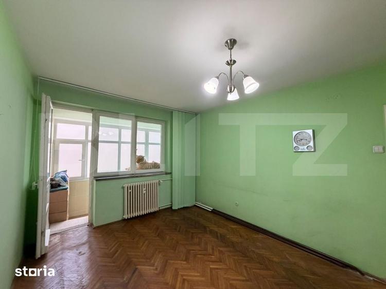 Apartament cu 2 camere semidecomandat în Calea București