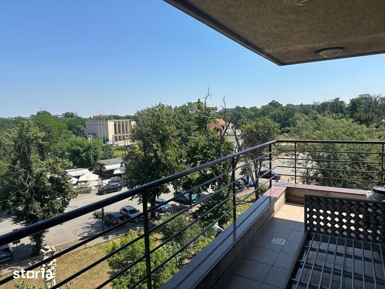 Apartament cu 5 camere în Arcul de Triumf