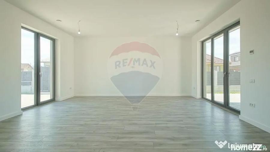 Casă cu 5 camere cu Teren 657 Mp în Hălchiu