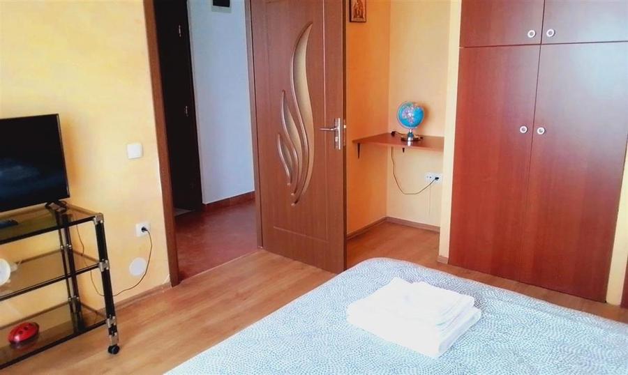 Garsonieră decomandată, mobilată în Turnișor