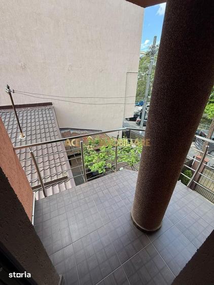 Vila de inchiriat | Vitan | 7 Camere | Centrala | Curte Proprie - 1