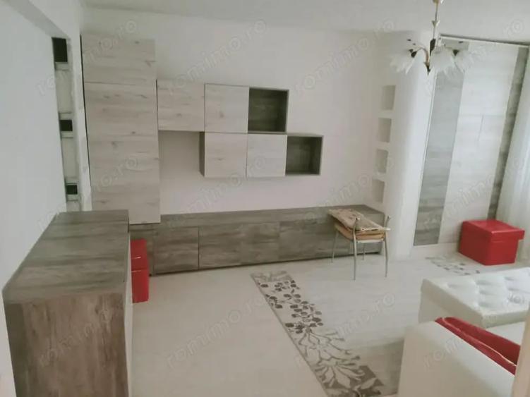 Apartament cu 2 camere decomandat în Gara de Nord