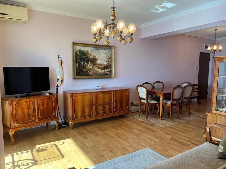 Apartament cu 3 camere decomandat în Nord