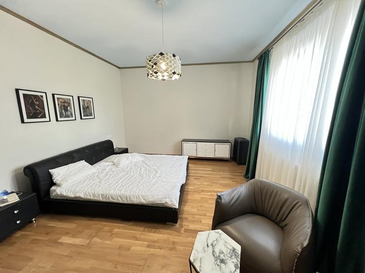 Apartament cu 2 camere nedecomandat, mobilat în Central