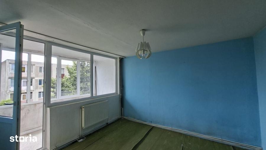 Apartament cu 4 camere decomandat în Central