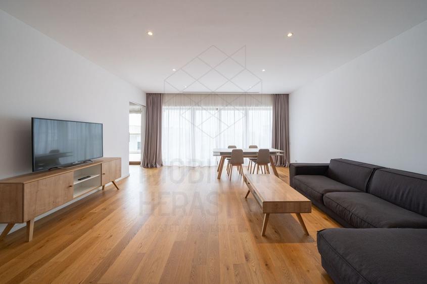 Apartament cu 3 camere decomandat în Herăstrău
