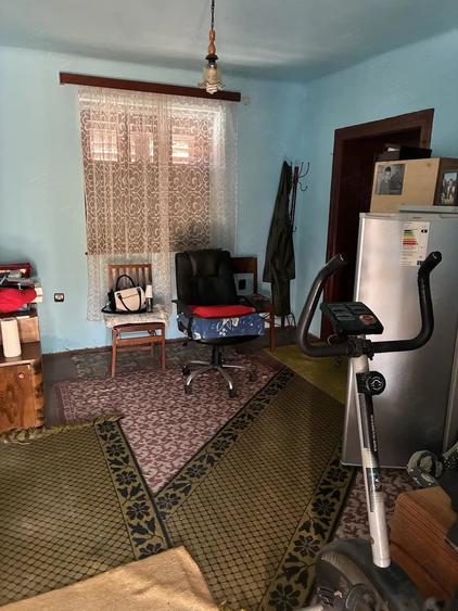 Casă cu 3 camere cu Teren 1080 Mp în Central