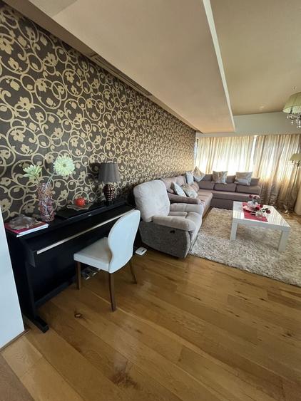 Apartament cu 3 camere decomandat, mobilat în Faleza Nord
