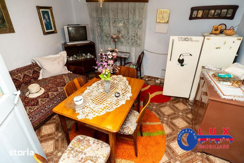 Casă cu 5 camere cu Teren 923 Mp în Niculițel