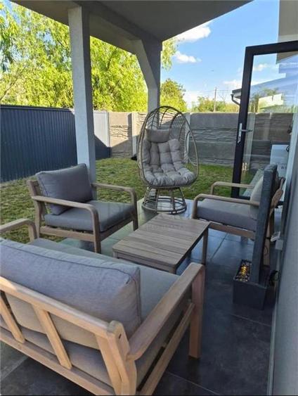 Duplex cu 3 camere cu Canalizare în Sânmihaiu Român