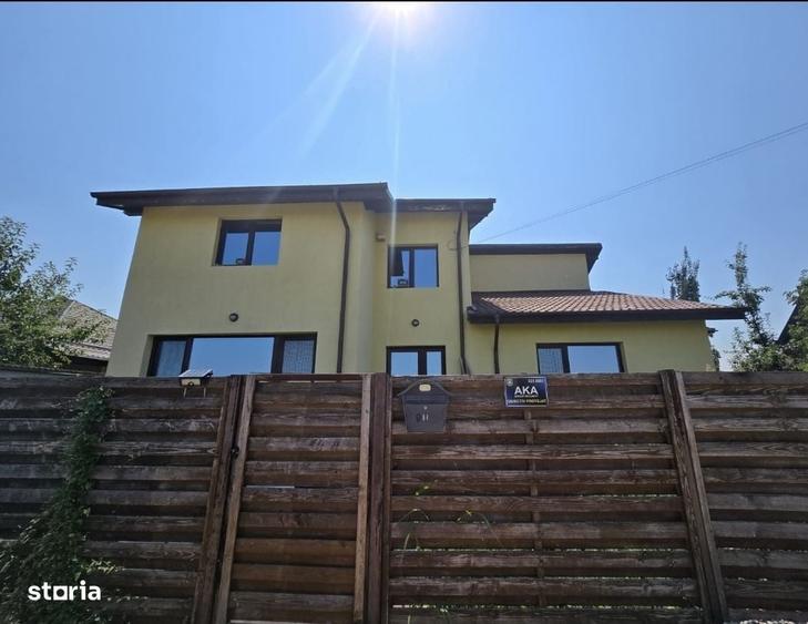 Casă cu 4 camere în Corbeanca