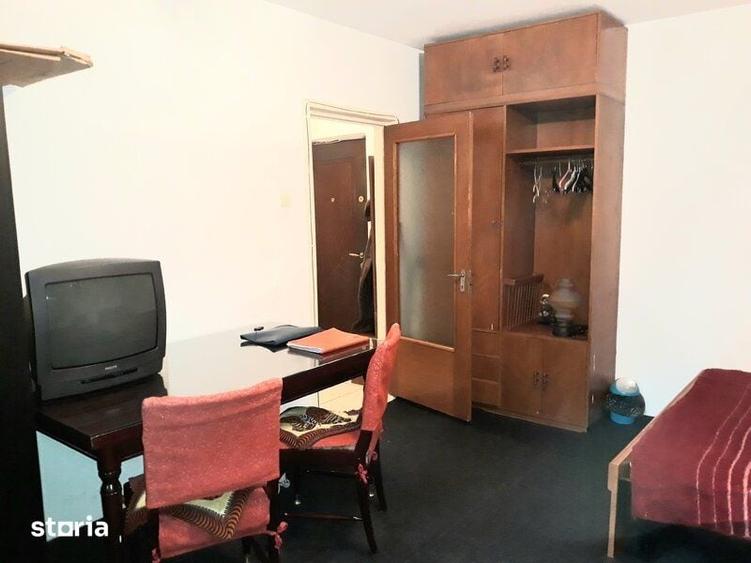 Garsonieră decomandată în Colentina