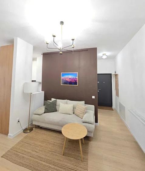 Apartament cu 2 camere semidecomandat, mobilat în Florești