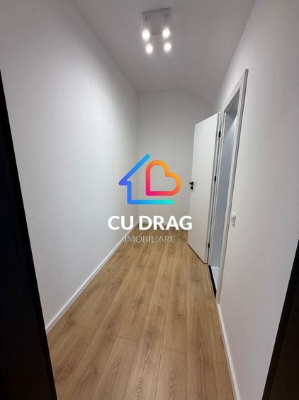 Penthouse cu 3 camere decomandat în Cristian