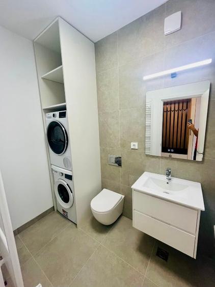 Apartament cu 2 camere decomandat în Baza 3