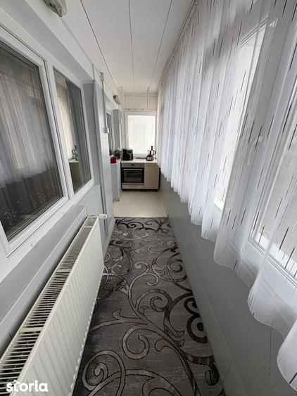 Apartament cu 3 camere decomandat, mobilat în Banat