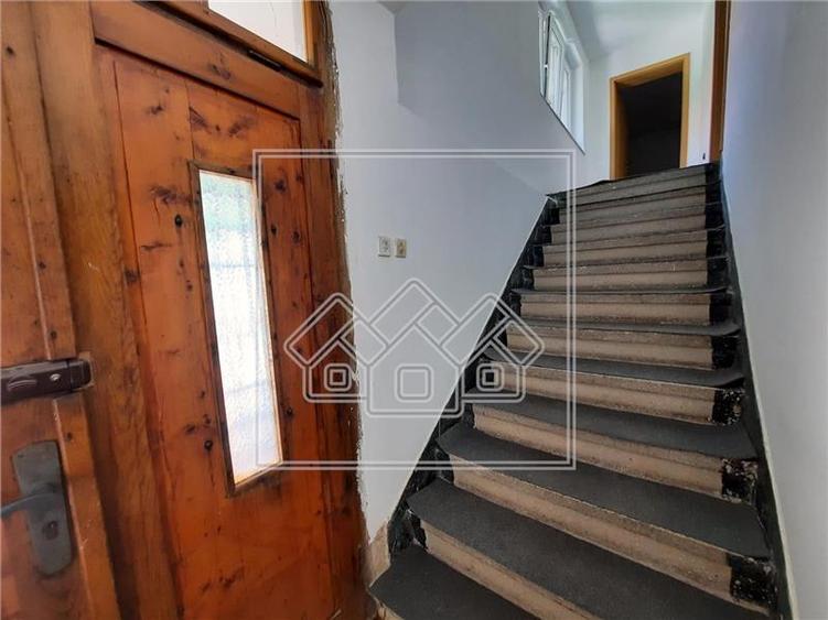 Casă individuală cu 4 camere cu Teren 1177 Mp în Cisnădioara