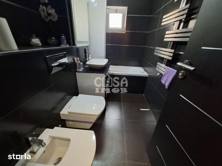 Apartament cu 3 camere în Micro 11