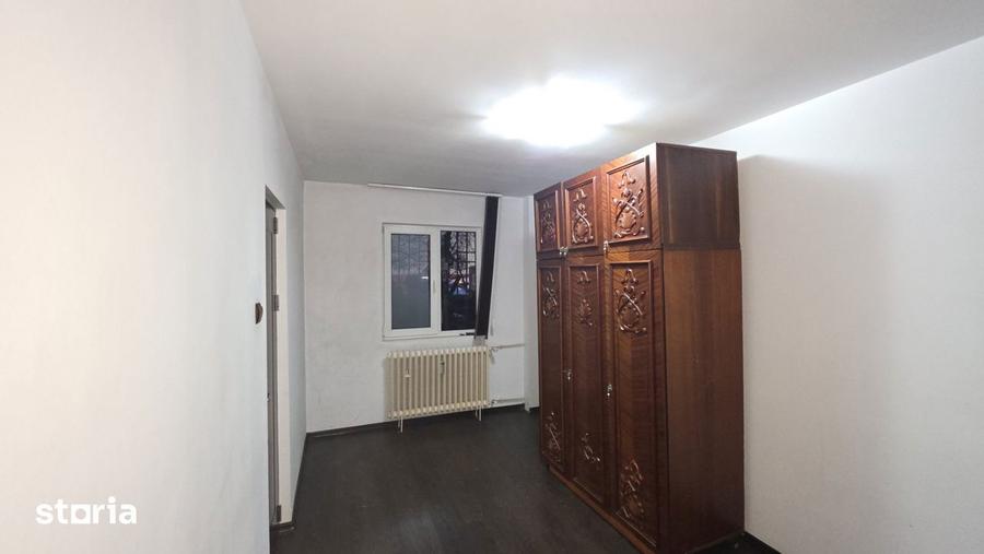 Apartament cu 2 camere semidecomandat în Km 4