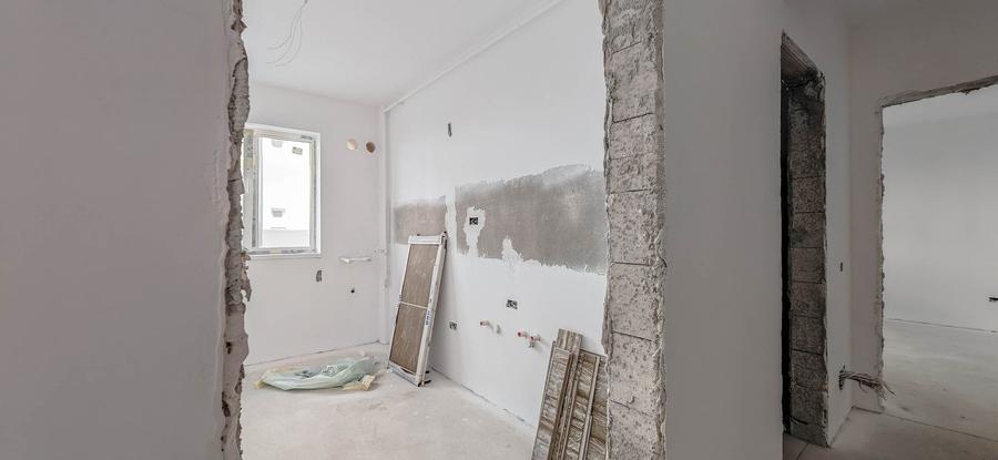 Apartament cu 3 camere decomandat în Berceni