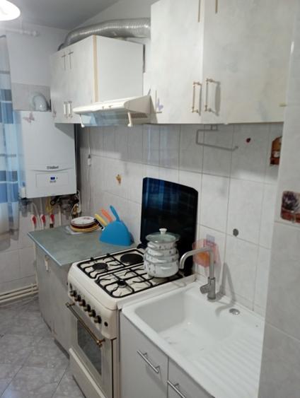 Apartament cu 2 camere semidecomandat în Tomis II